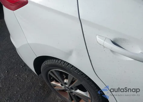 2017 Hyundai Elantra Se z USA, uszkodzony, nr VIN 5NPD84LF5HH197778